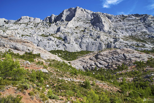 escalade à la sainte victoire à aix en provence