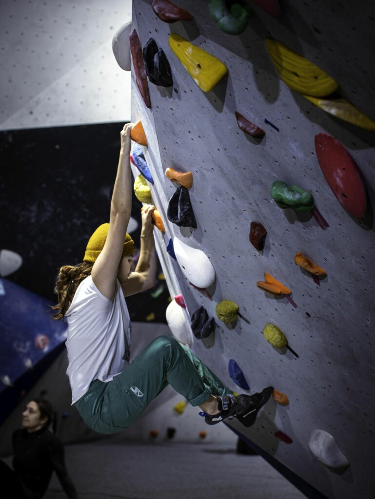 Montpellier-sud-salle-escalade-bonnet-jaune