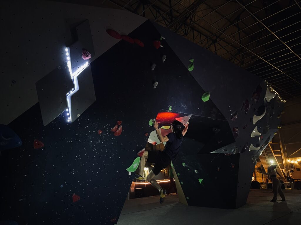 Nancy-salle-escalade-nocturne