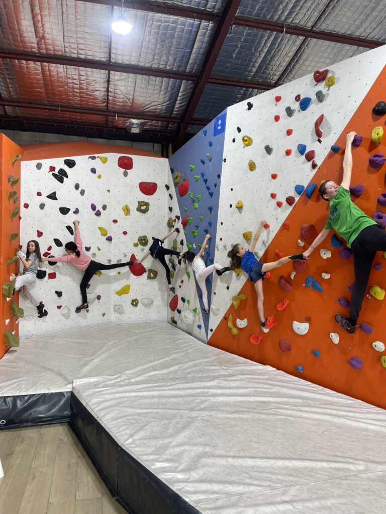 Salle-escalade-Lyon-Craponne-equerre