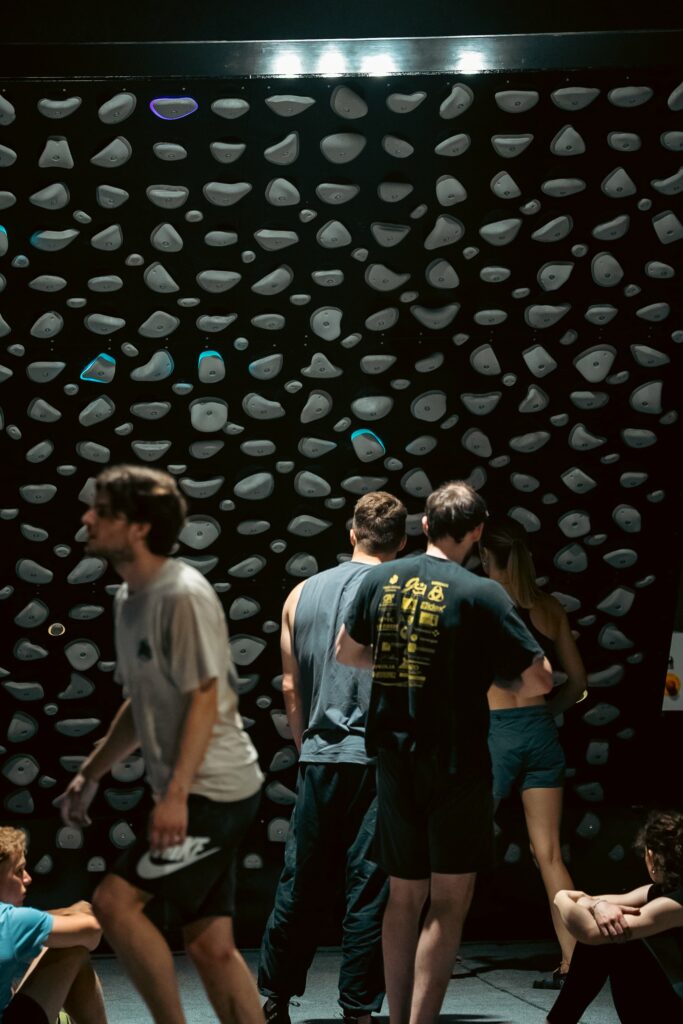 Salle-escalade-Lyon-centre-kilter-board