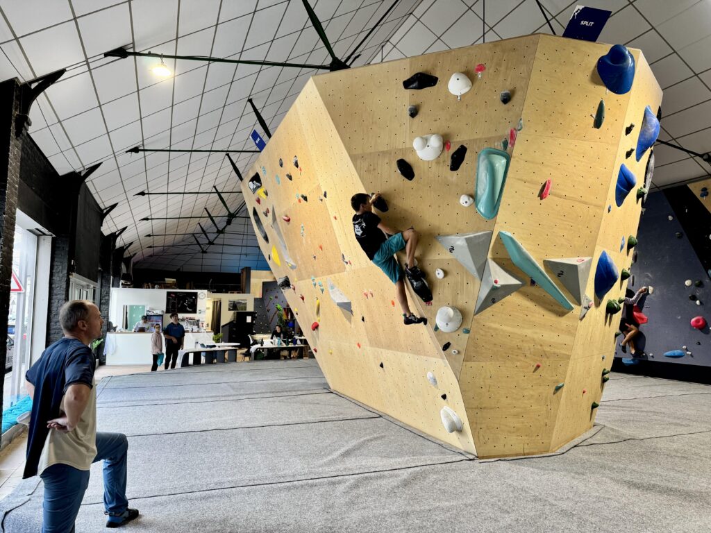 Salle-escalade-rouen-Big-Face-min