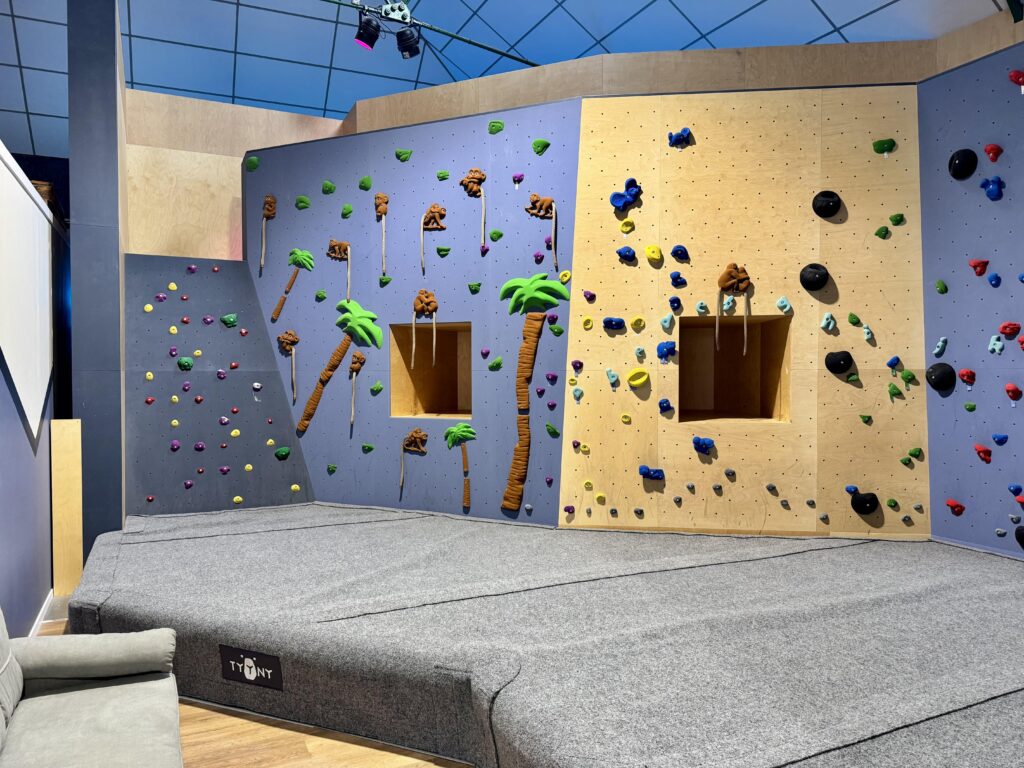 Salle-escalade-rouen-espace-enfant-min