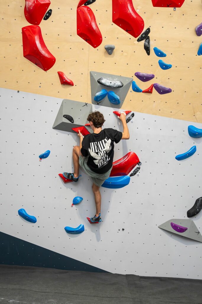 Salle-escalade-saint-brevin-grimpeur-5