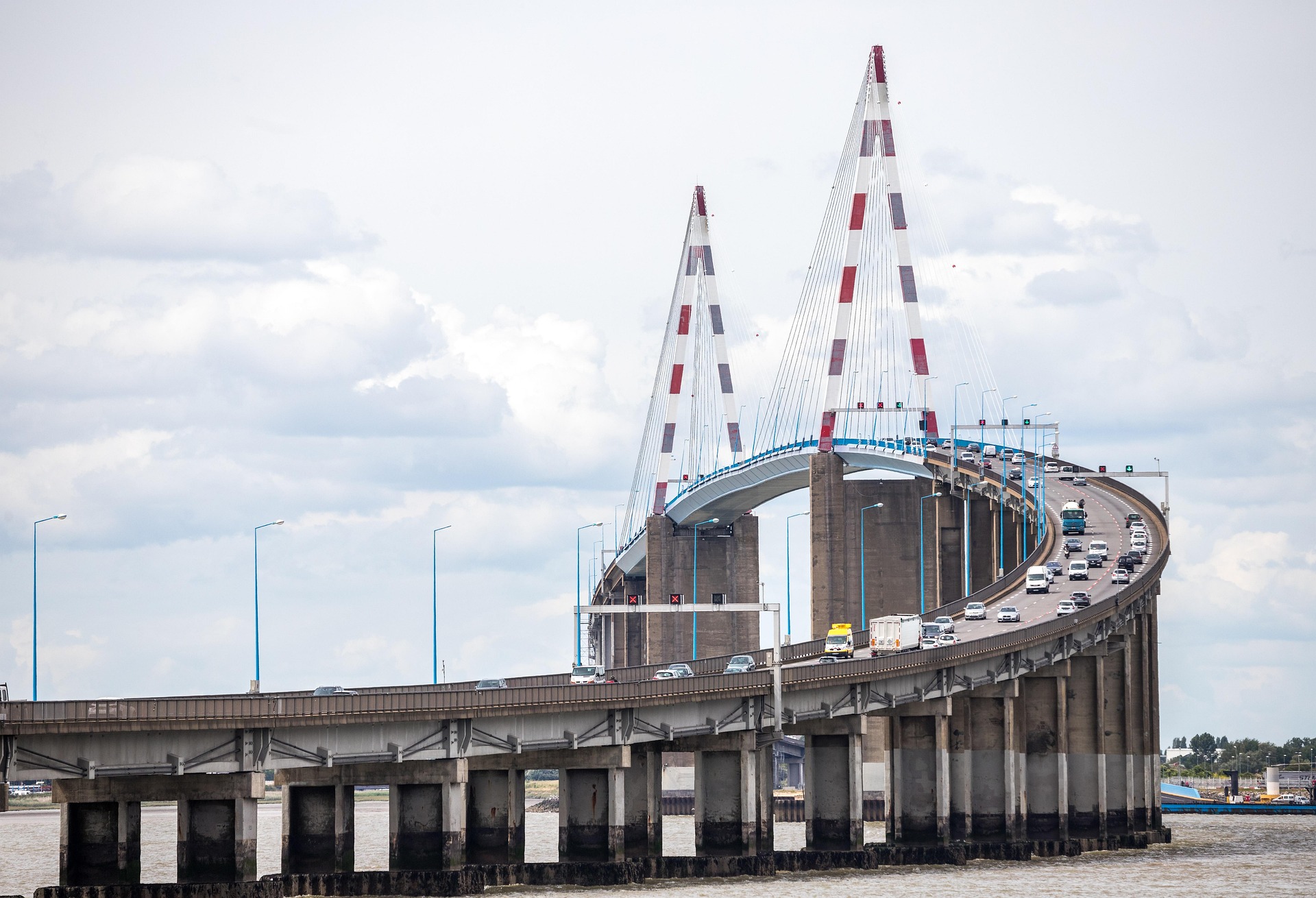 Photo du pont de l'estuaire de la Loire